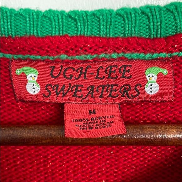 🎄Red and Green Crew Neck Holiday Sweater with Festive Patterns size M - Picture 7 of 8